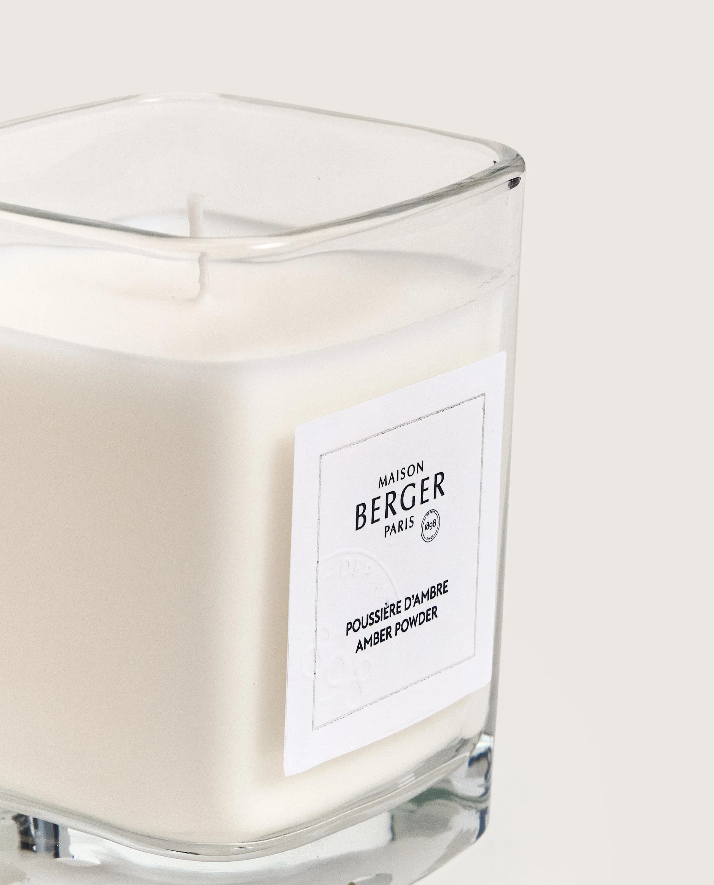 Amber Powder Scented Candle - Image 2