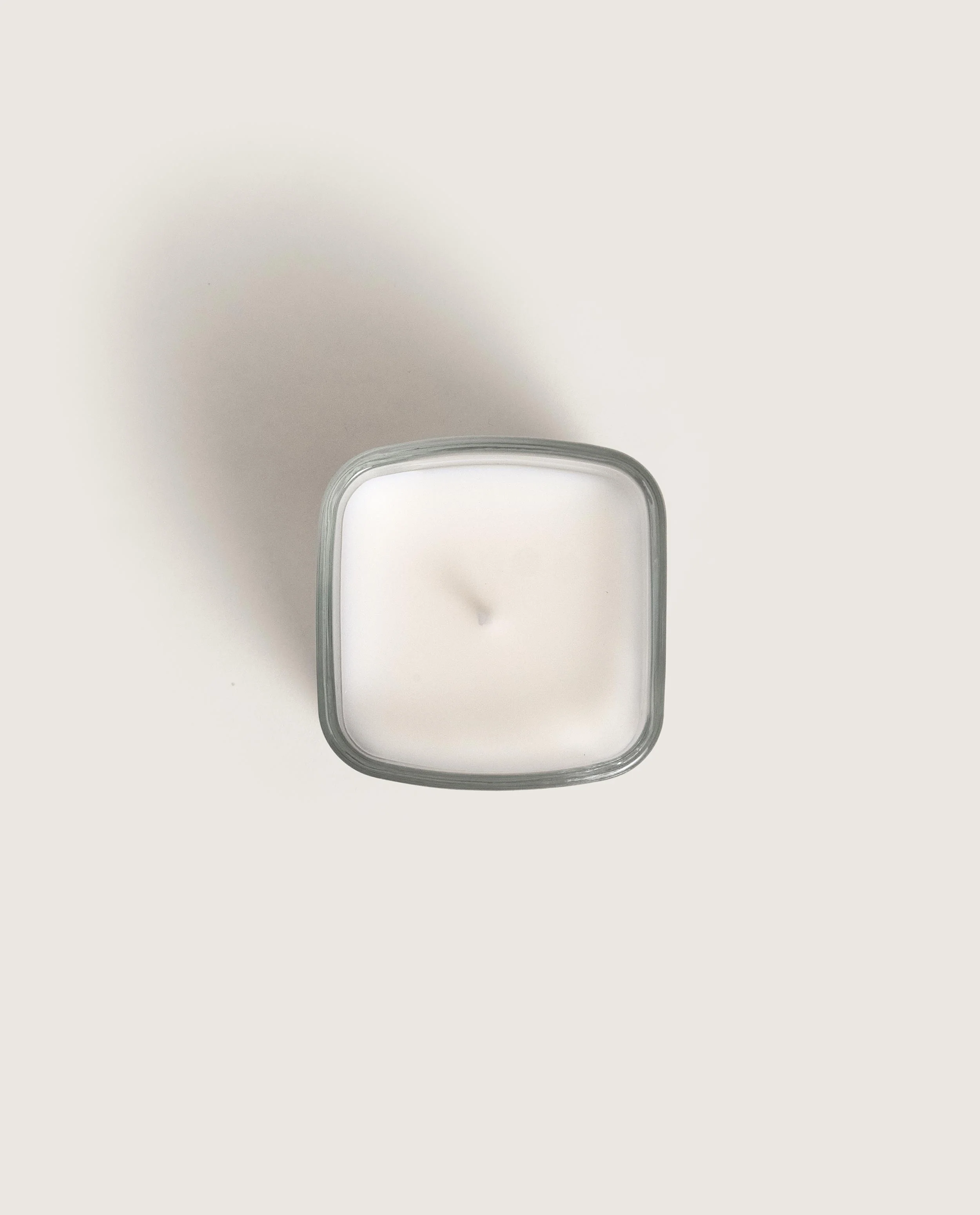 Amber Powder Scented Candle - Image 4